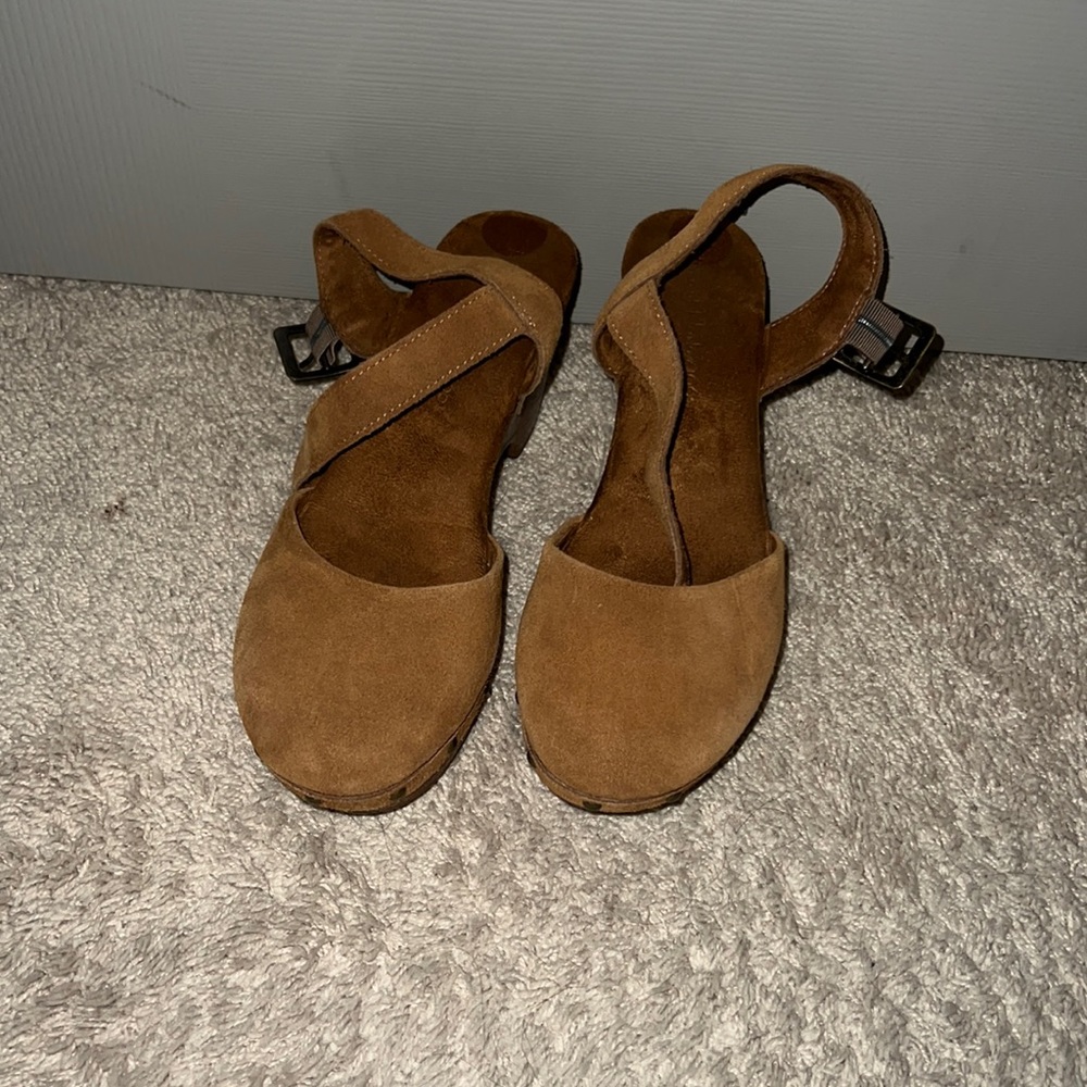 Worn once, heeled tan clogs 7.5